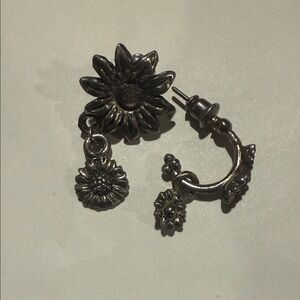 3/$12 Y2K Sunflower Silver Earrings